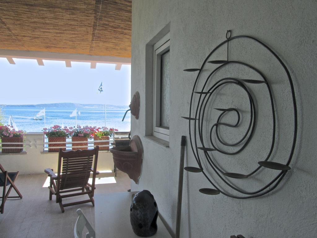 Verde Blu Lakefront Boutique Holiday Apartments Тревиньяно-Романо Номер фото