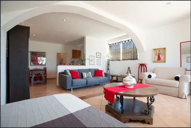 Verde Blu Lakefront Boutique Holiday Apartments Тревиньяно-Романо Экстерьер фото